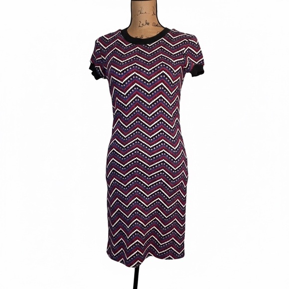 Zara Dresses & Skirts - Zara Chevron Knit ZigZag Sheath Dress XS Red White Blue Short Sleeve Mini Dress